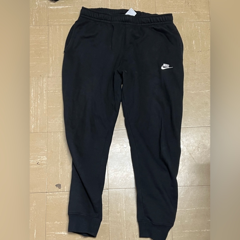 Nike joggers (black)